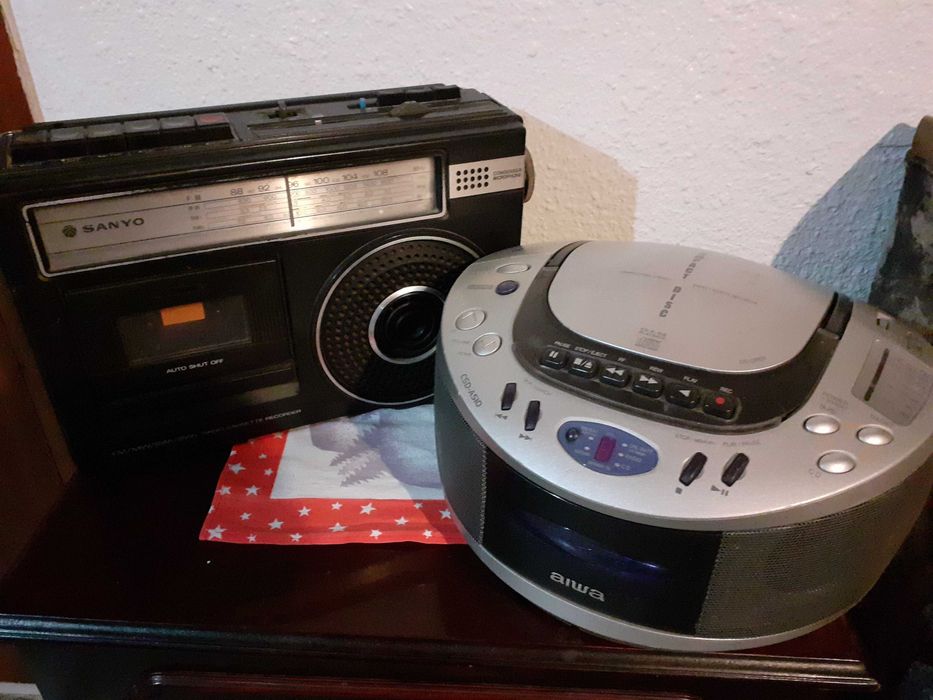 Casetofon Sanyo M2442k si Aiwa CSD-A510