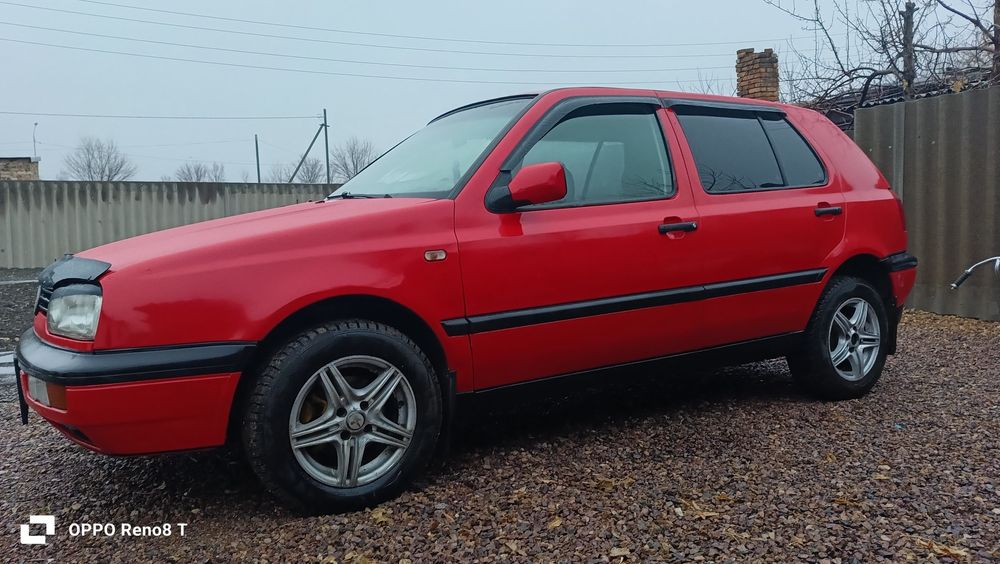 Продам гольф 3  1.8 моно впрыск