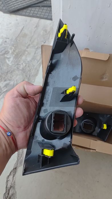 Rav 4 бъбреци панел коруби централна конзола