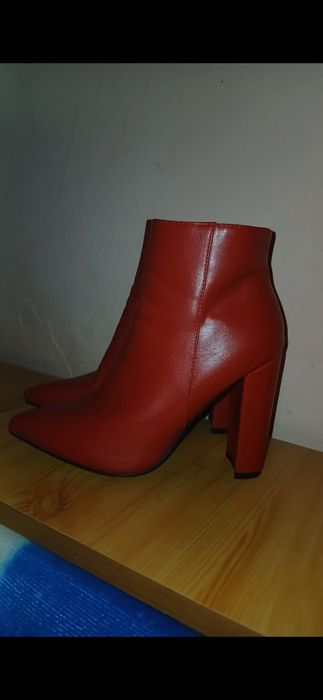 Pantofi cu toc gros