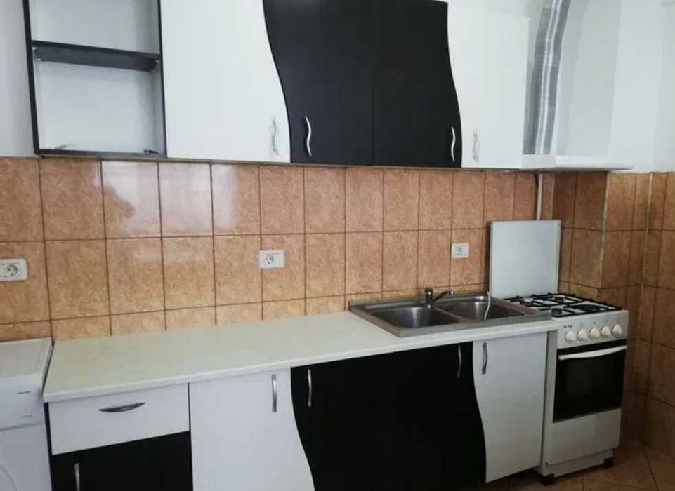 Дава се под наем Двустаен апартамент в Пловдив, Център - 60 кв.м за 209.1 € - Снимка #3