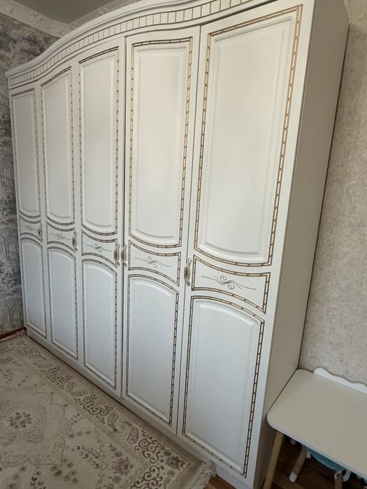 Продам срочно спальный гарнитур