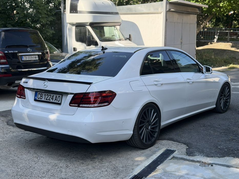 Mercedes-Benz E 220