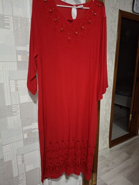 Продам платье жен.