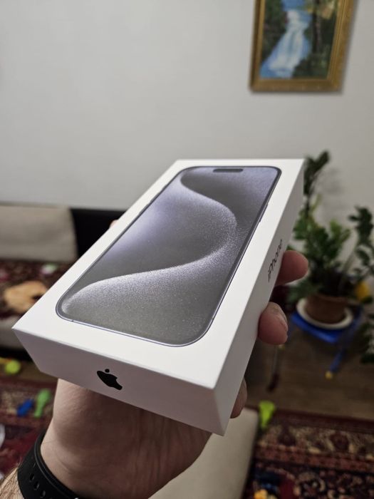 Продам айфон 15 про