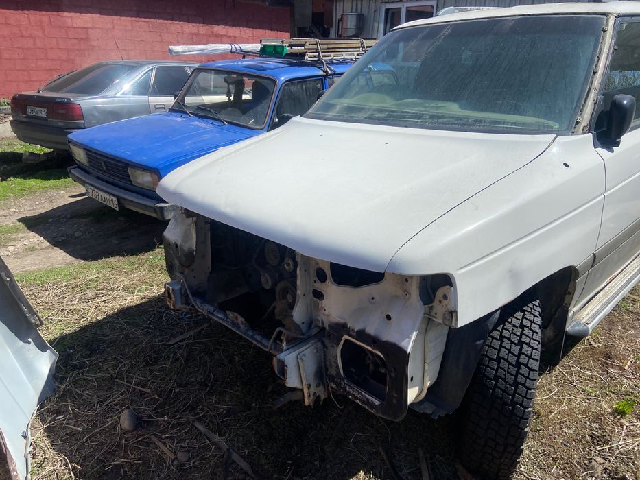 Машина. Мазда МПВ 1-е поколение 1996г. На разбор