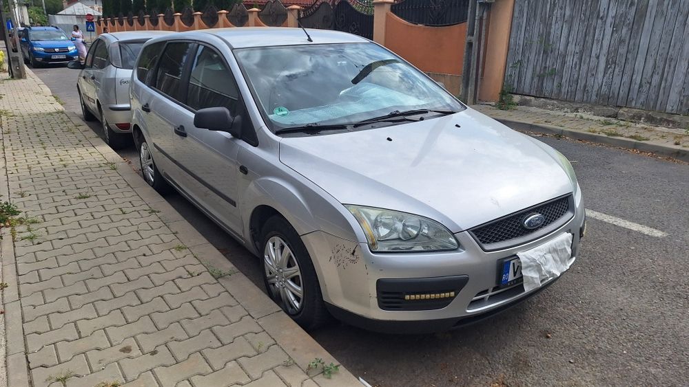 Vând Ford focus  urgent