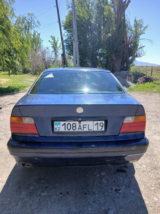 Продам машинку на ходу