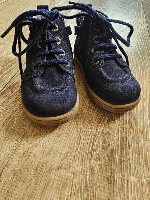 Детски обувки  за момче 22 номер Kickers