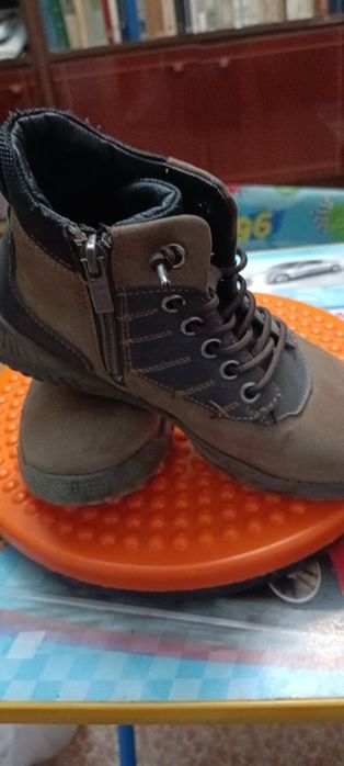 Демисезонные ботинки на 31-32 размер