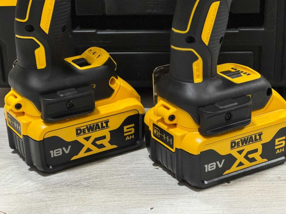 Комплект безчетков винтоверт и бормашина DeWALT DCK266P2T