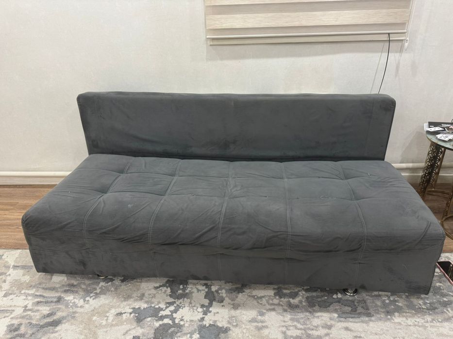 Диван в хорошем состоянии!