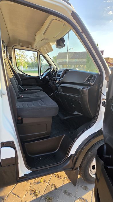 Iveco frigorific lift