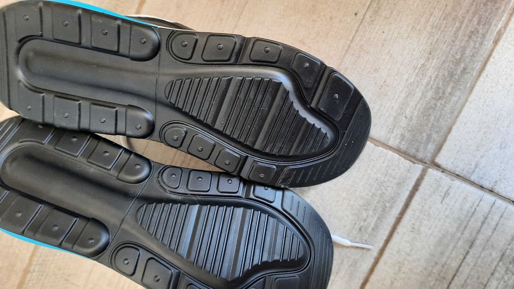 Продамам чисто нови маратонки Nike Air номер 8,5/42