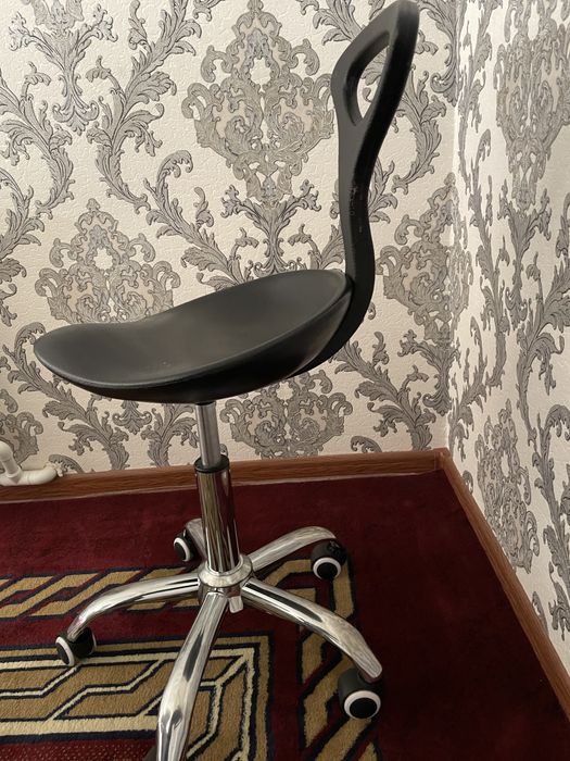 Помощник Кресло