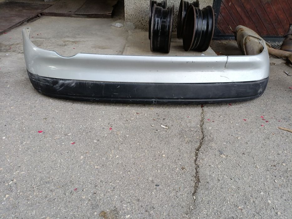 Задна броня заТойота Корола/Toyota Corolla E110/E11 hatchback 3 door