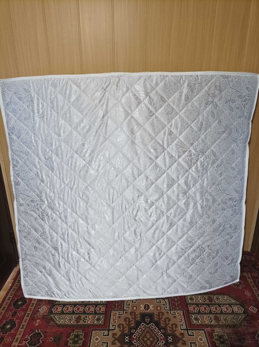 матрас ,высота 12 см.