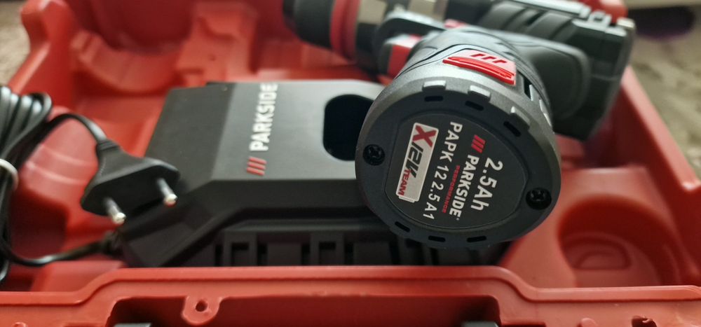 Parkside Акумулаторен винтоверт PARKSIDE  12V, 45Nm, с ударник с батерия и зарядно!