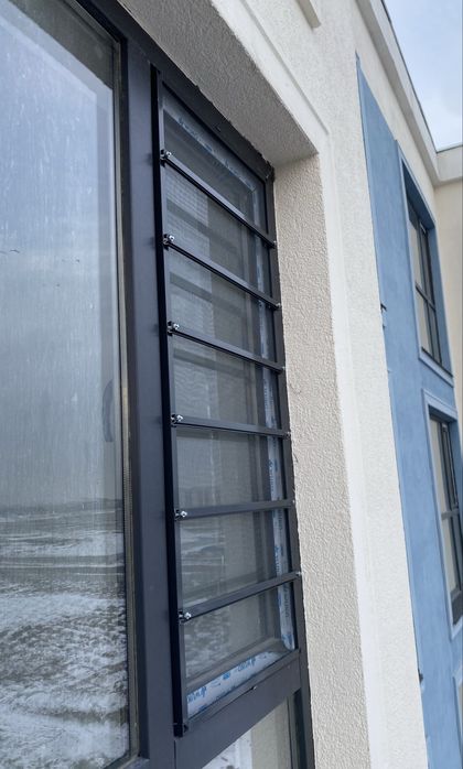 москитная сетка с решетками