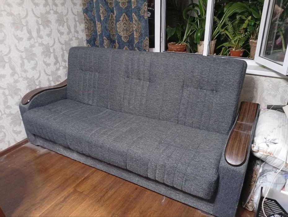 Продаётся диван-книжка