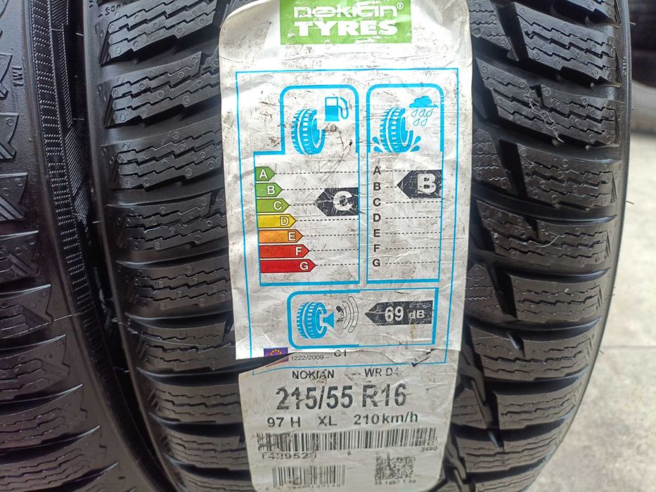 Set 4 anvelope noi de iarna 215 55 16 Nokian WR D4