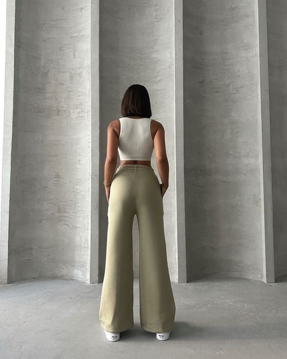 Спортивные женские штаны