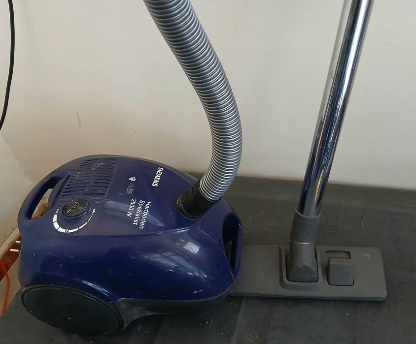 Прахосмукачка SIEMENS 2500W