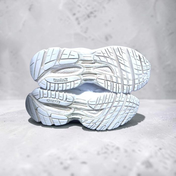 Vetements x Reebok Spike Runner 200 White – Mărimea 40