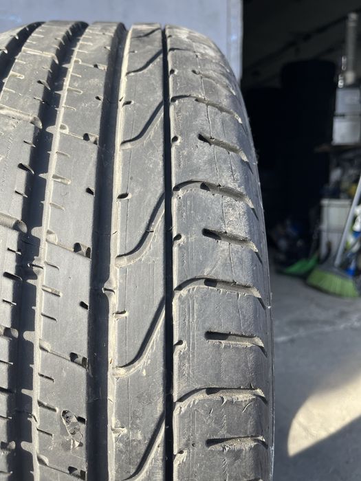 2 бр. летни гуми 225/40/19 Pirelli RSC DOT 1821 6/6,5 mm