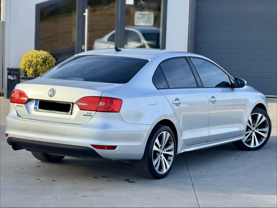 VOLKSWAGEN Jetta 2012 — imagine 2