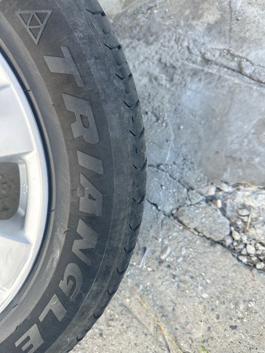 Toyota оригинальные диски с резиной
