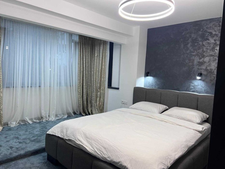 Închiriere apartament 3 camere Palas