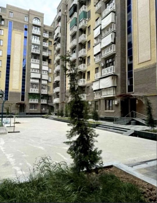 Srochni 2 xonali kivartira arendaga beriladi Yangi hayot