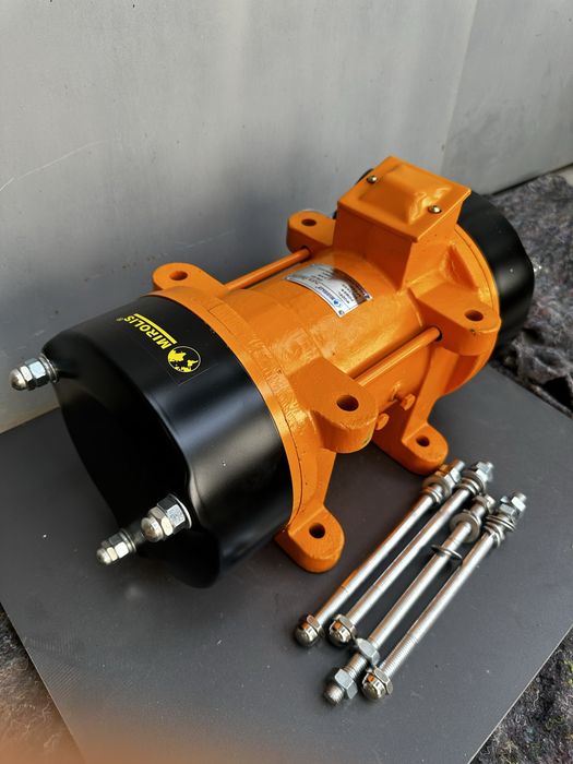 Vibrator  вибратор плашадочний вибратор vibramator plashadchni vibratr