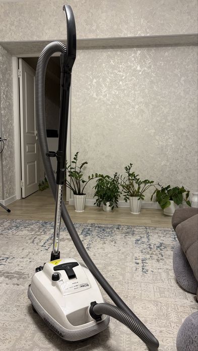 Пылесос bork в хорошом состоянии