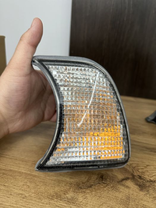 Новые поворотники BMW E34