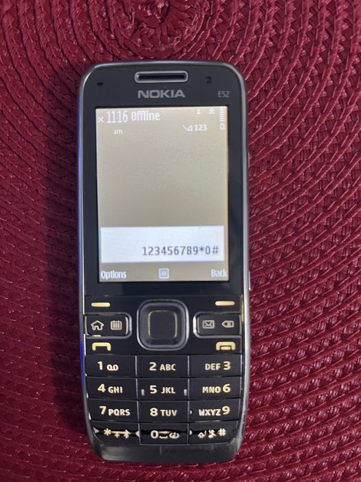 Vand Nokia e52 stare buna