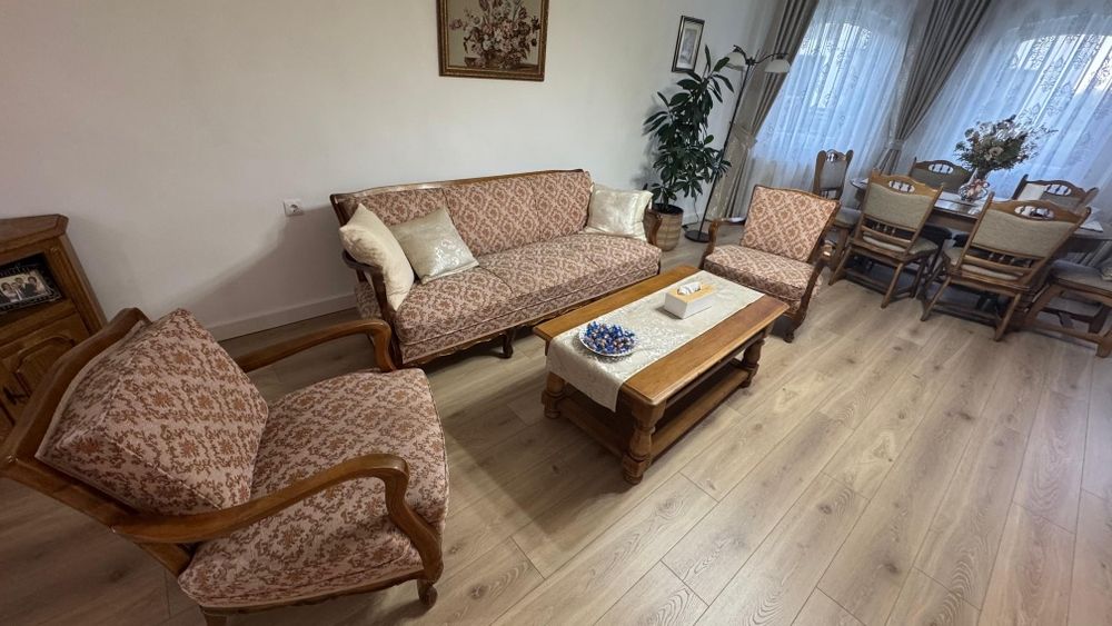 Set canapea și 2 fotolii, lemn masiv – stare excelentă