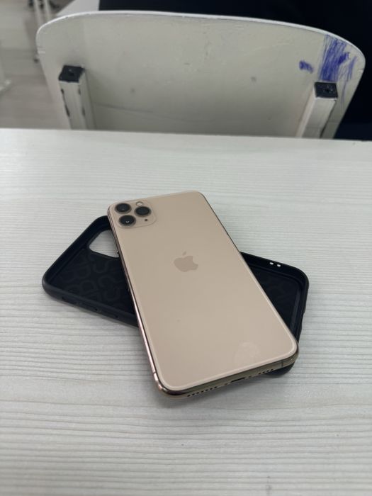 11 про макс голд цвет