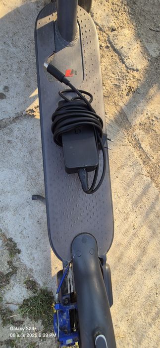 Trotineta xiaomi scooter3 vând sau schimb cu telefon