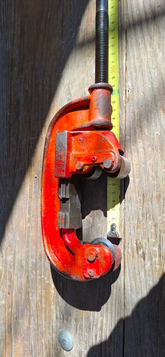 Тръборез за рязане на тръби