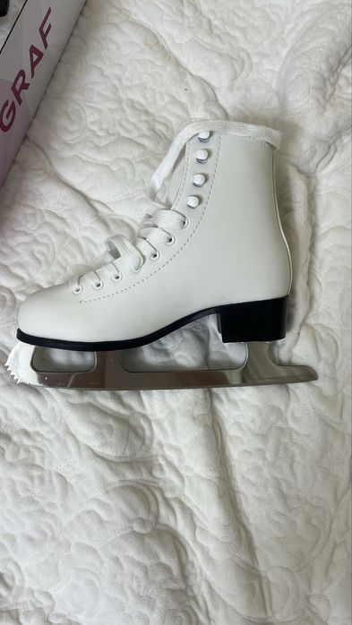 Коньки Граф Монтана