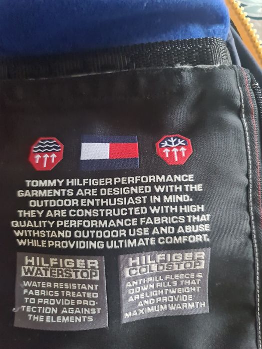 Greaca Tommy Hilfiger, noua.