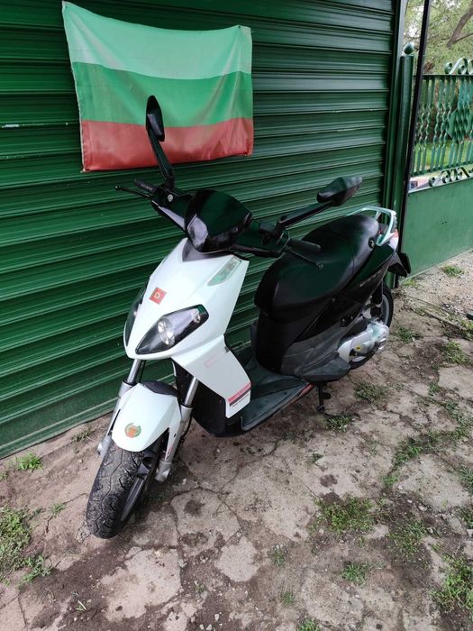Априлия спортсити 50 Aprilia 50