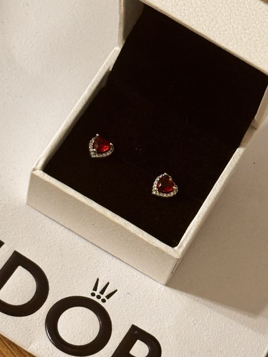 Пандора обеци Pandora