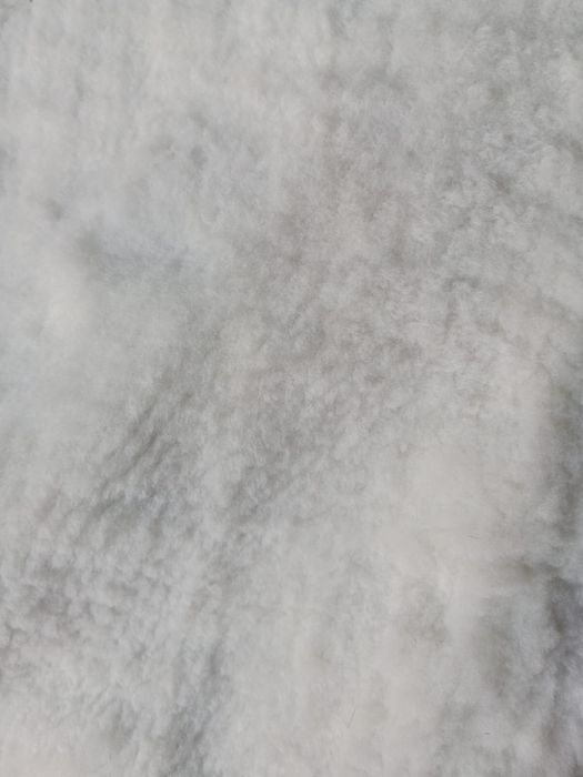 Продается генератор 2,5 бензиновый и шкуры стриженные