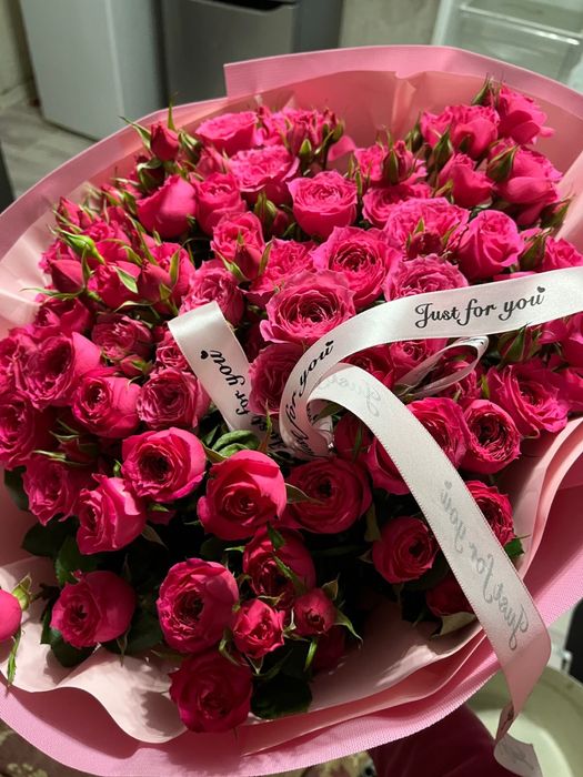 Свежый гүл көлемі үлкен бағасынна стойт