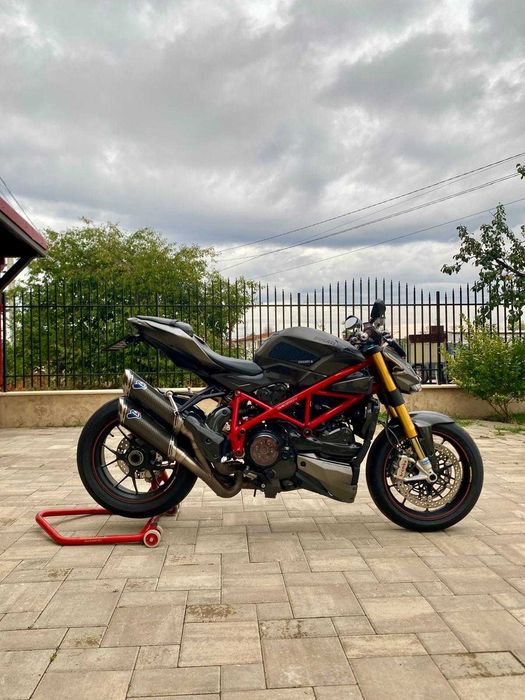 2013 Ducati Streetfighter 1098S - Regină a Frumuseții Foarte Rară