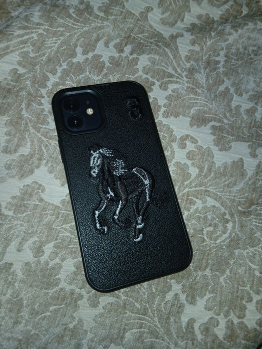 Продам Iphone 12