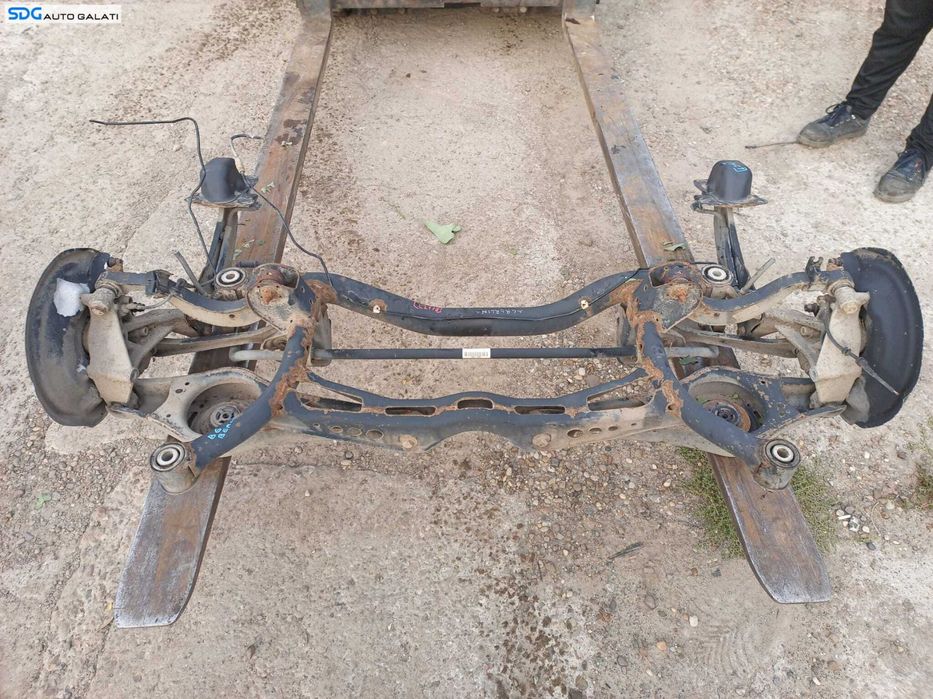 Punte Spate cu Brat Brate Fuzeta Fuzete Volkswagen Golf 5 Hatchback Scurt 2004 - 2008 [L2118]